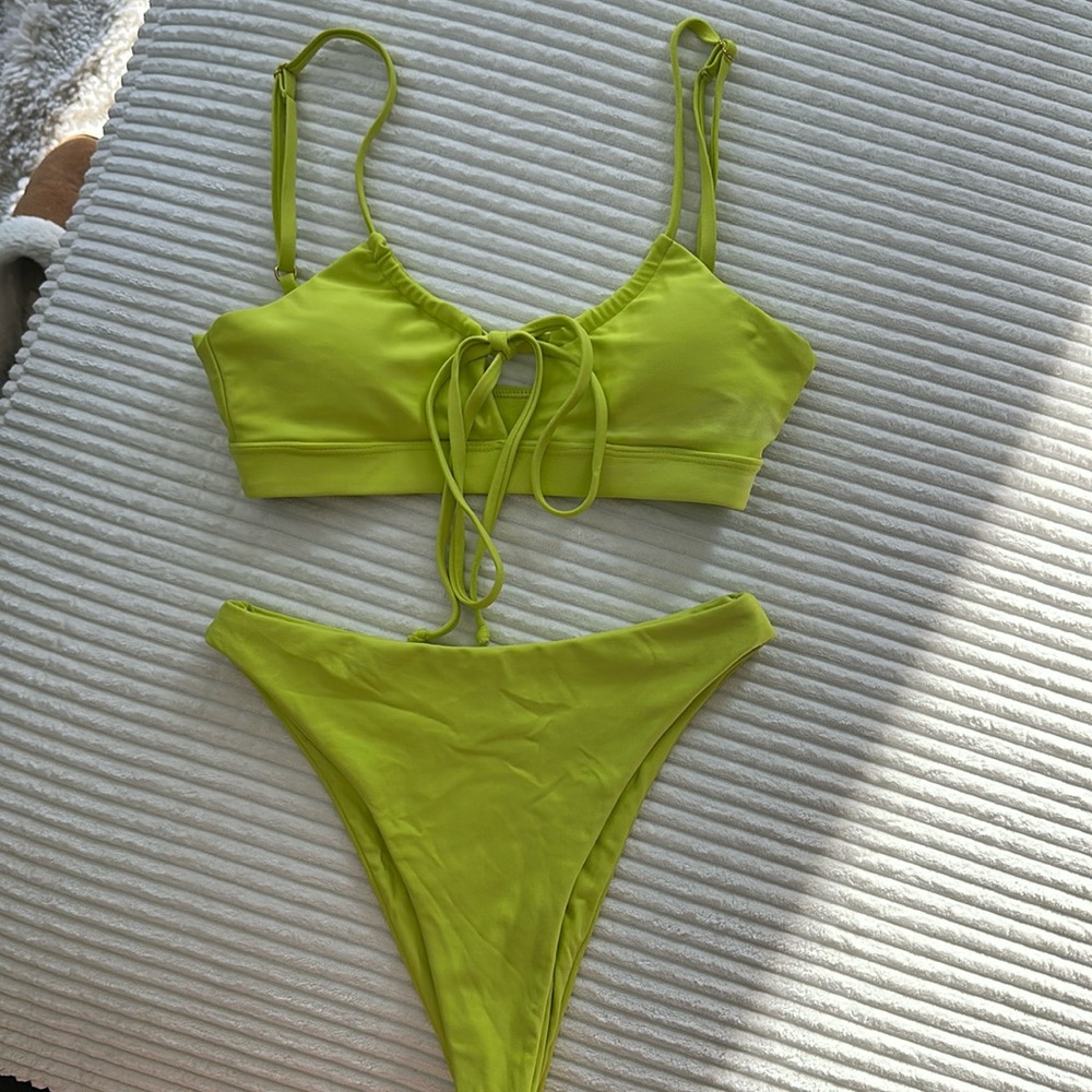 Midori Bikini Set in Lime